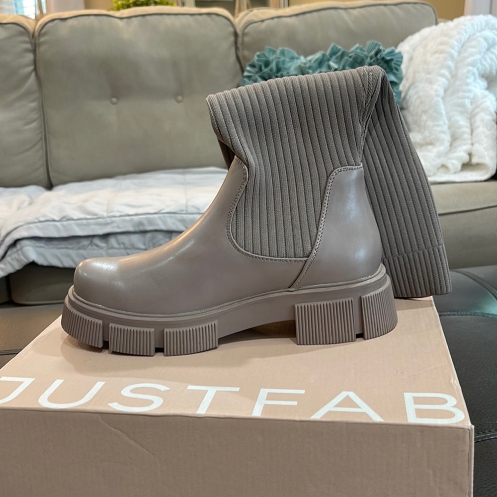BRAND NEW NEVER WORN BOOTS
